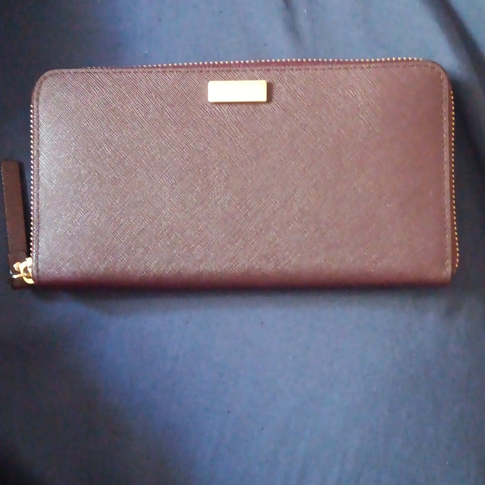 Kate Spade New York Women's Neda Laurel Way Accordion Wallet (Deep Plum)